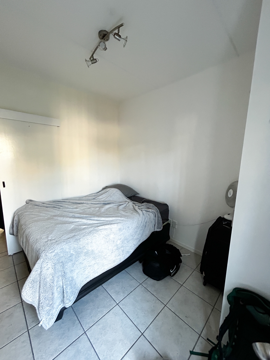 1 Bedroom Property for Sale in Table View Western Cape